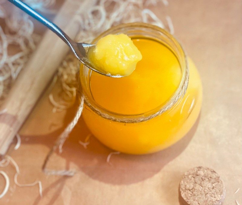 Tesmi – geklärte Gewürzbutter im Glas
