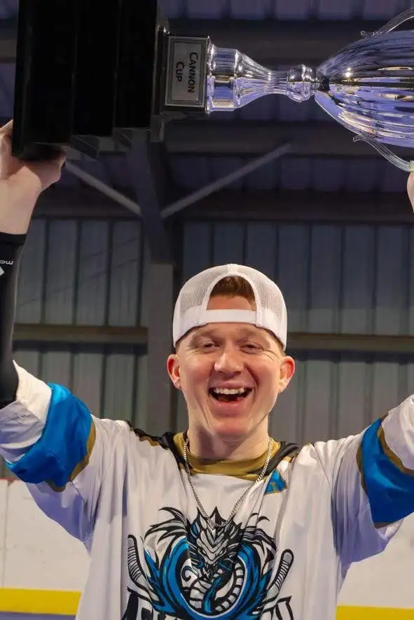 Ball Hockey 11