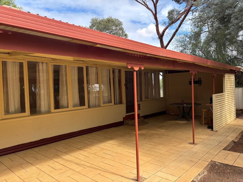 34 Oleander Drive, Coomealla NSW - 3 bedroom property for sale in Wentworth region
